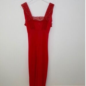Vintage Countess Red Lace Maxi Nightgown Empire Waist Nylon‎ Slip Dress Size 36